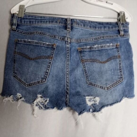 Free People Denim Shorts Womens Size 29 Junior Distressed Frayed Hem Summer Wear - Picture 2 of 6